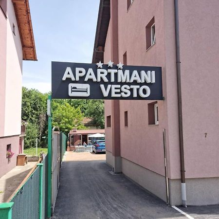 Apartmani Vesto บันยาลูกา ภายนอก รูปภาพ