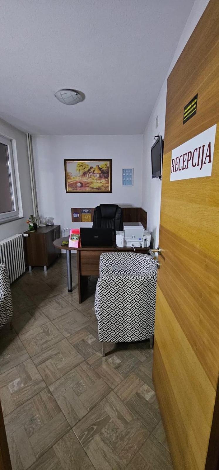 Apartmani Vesto บันยาลูกา ภายนอก รูปภาพ