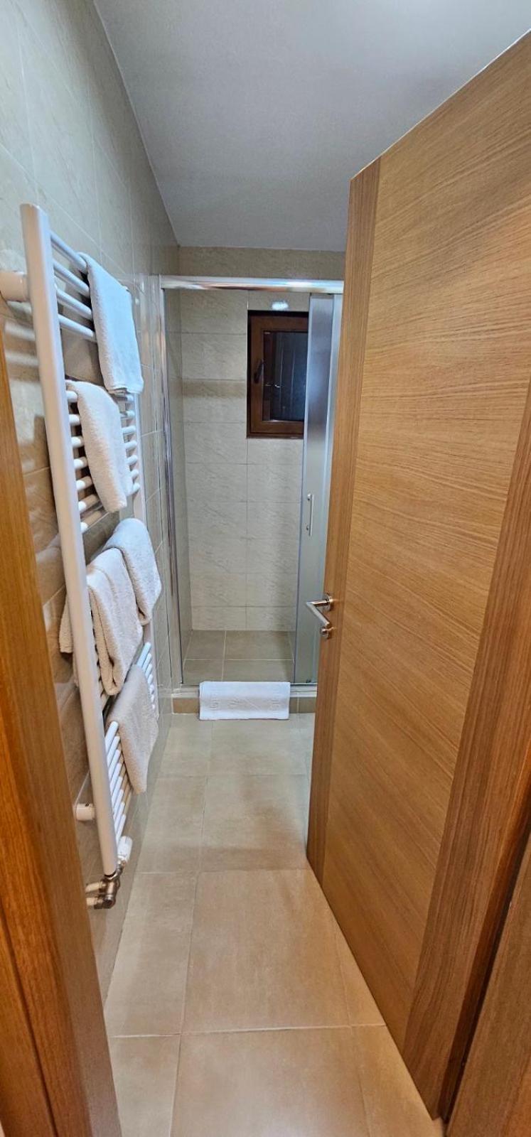 Apartmani Vesto บันยาลูกา ภายนอก รูปภาพ