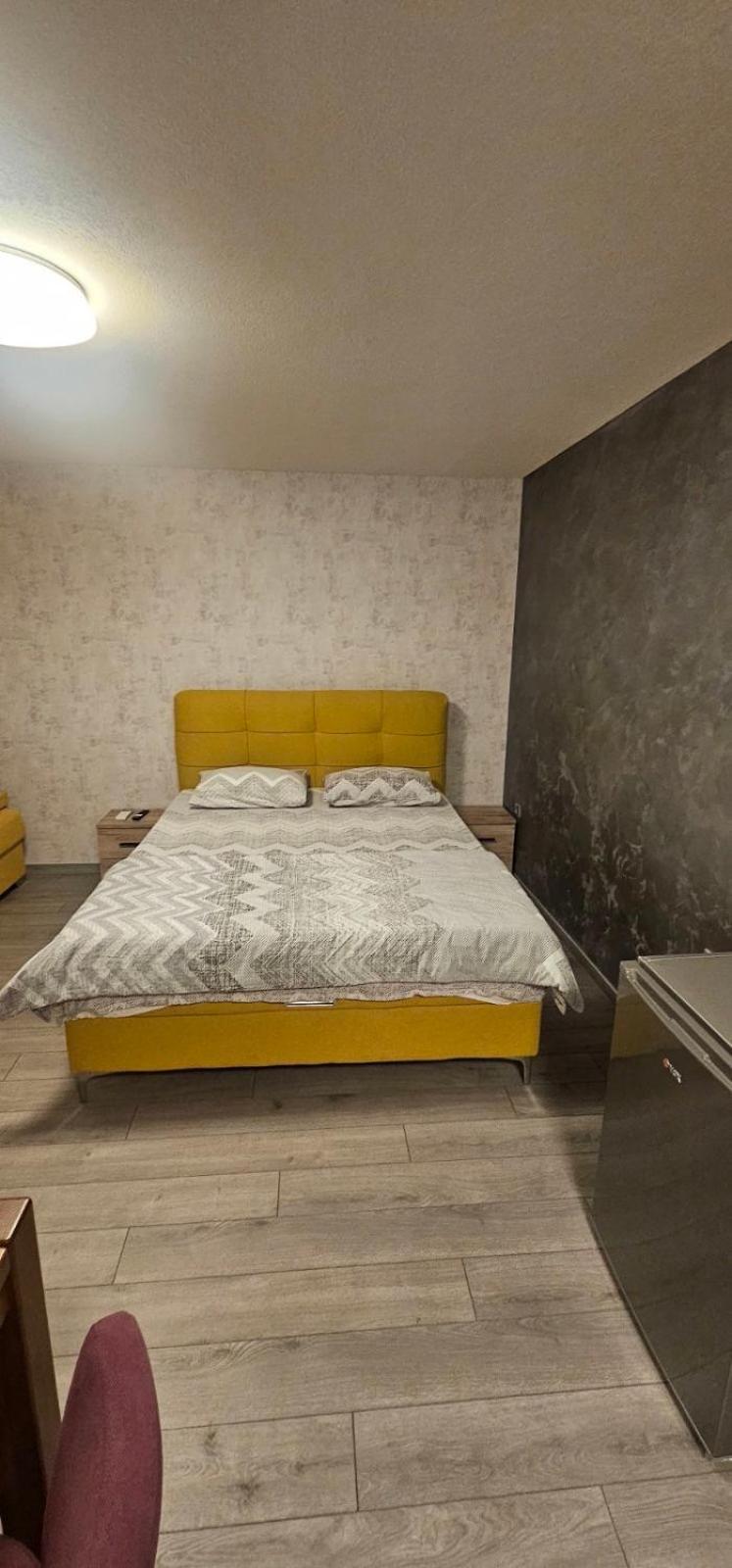 Apartmani Vesto บันยาลูกา ภายนอก รูปภาพ