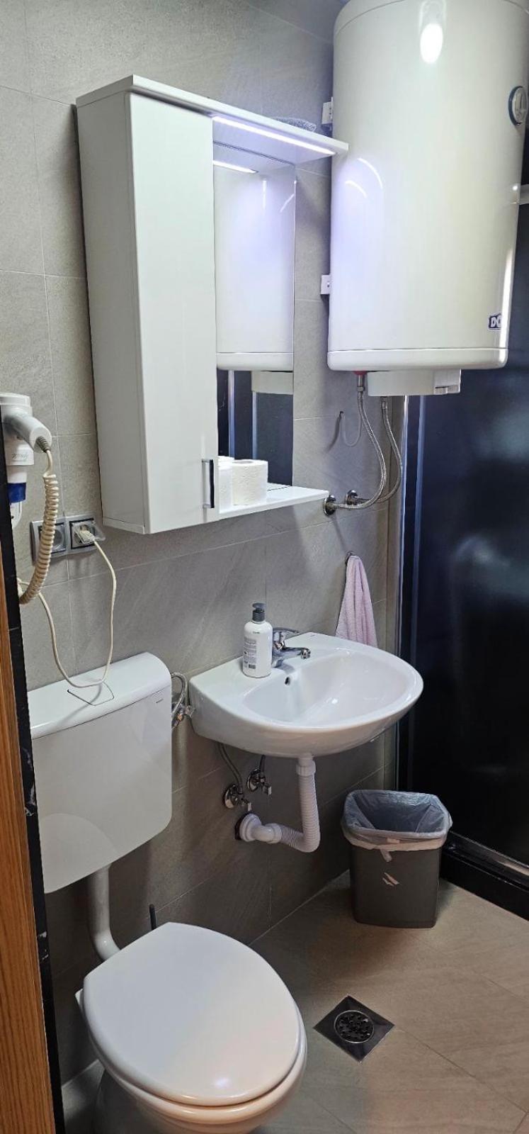 Apartmani Vesto บันยาลูกา ภายนอก รูปภาพ